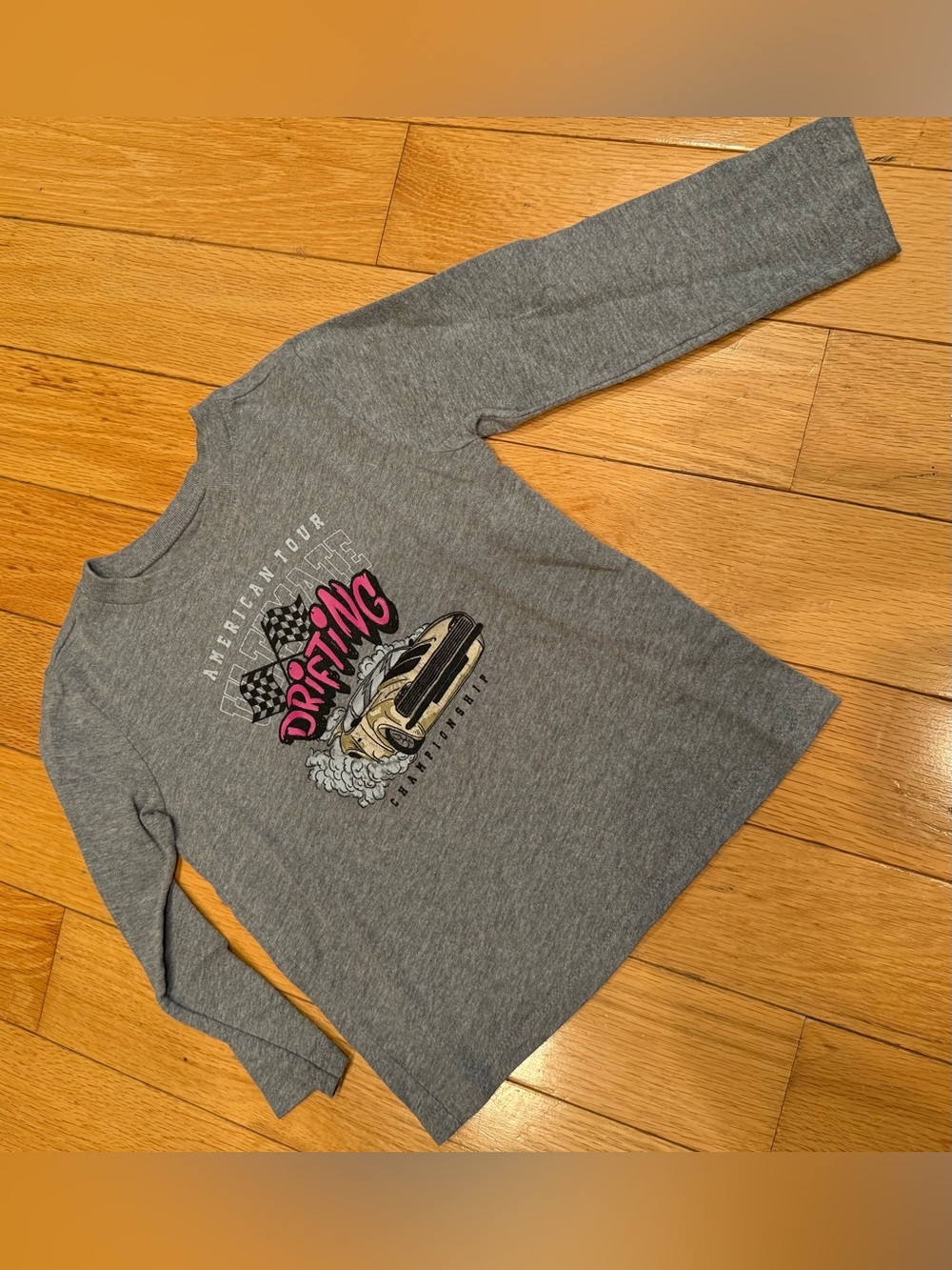 Garanimals Gray Long-Sleeve 'Drifting' Graphic Tee with Pink Accent Size 3T